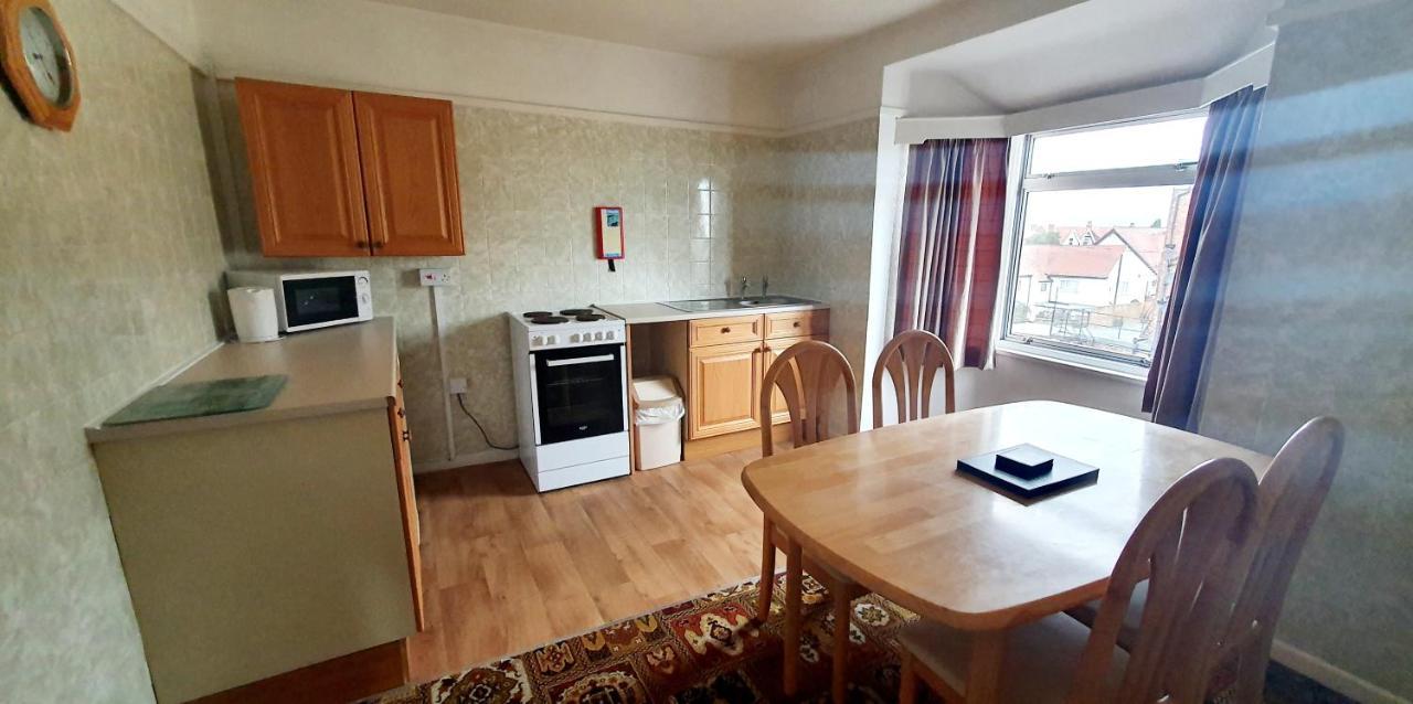 Beach Court Holiday Apartments Skegness Bagian luar foto